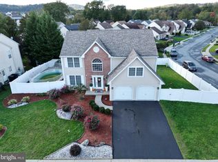 1006 Sunny Ridge Rd, Reading, PA 19605