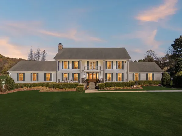 2600 Clanton Rd, Lawrenceburg, TN 38464