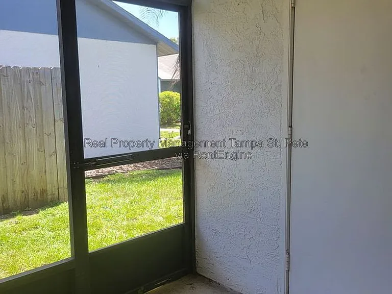 2024 Sheffield Ct — Photo 23