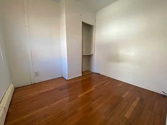 Rented by Capri Jet Realty Corp | media 14