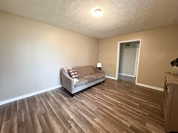 2nd image of 1209 Virginia Ave