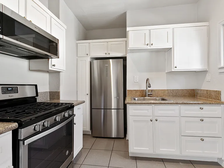 5135 Marathon St #9A — Photo 1