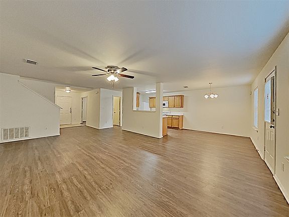 3rd image of 1822 Marbach Woods