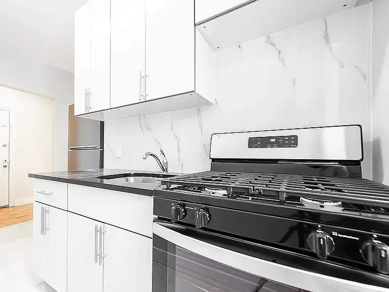 7714 Bay Pkwy #2H — Photo 3