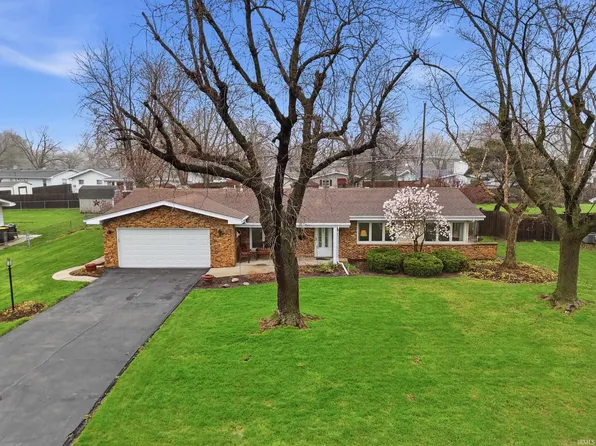 3432 Chancellor Dr, Fort Wayne, IN 46815