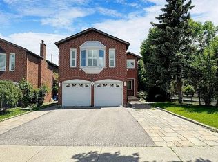 32 Withrow Ave, Toronto, ON M4K1C8