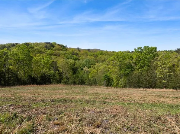 Garland Mountain Trl, Waleska, GA 30183