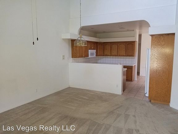 5th image of 5070 Tara Ave Unit 101