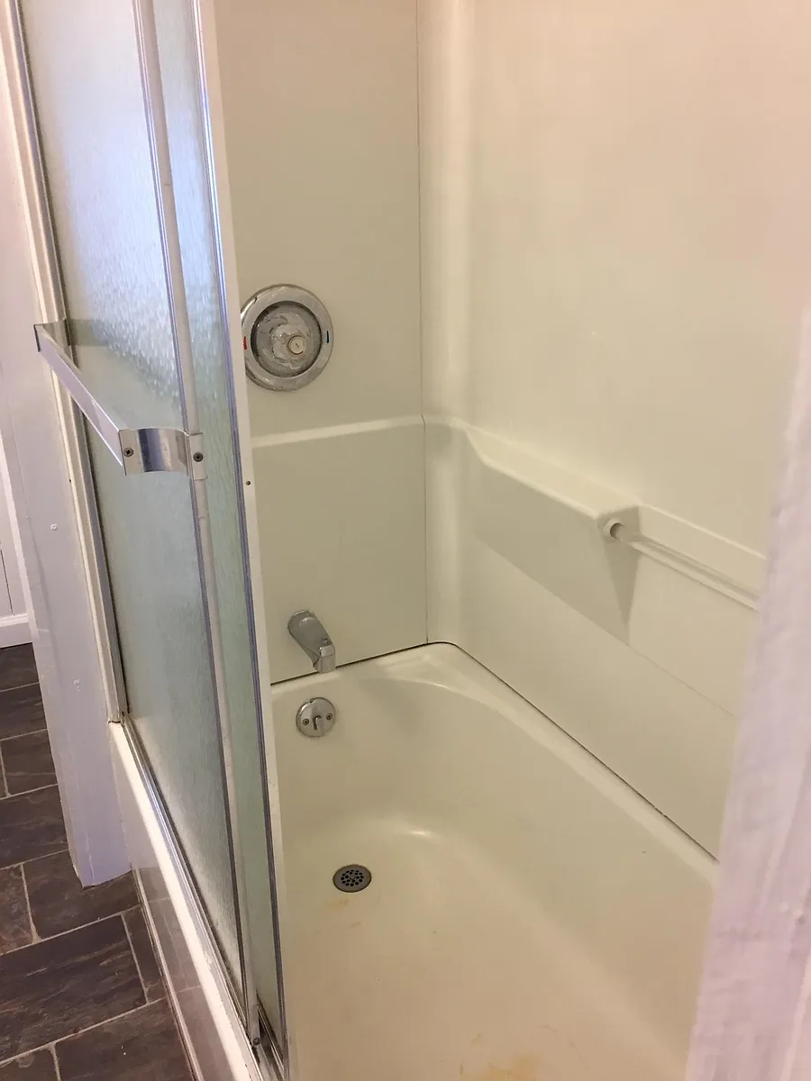 Building Photo - 308 N Rowe St #4