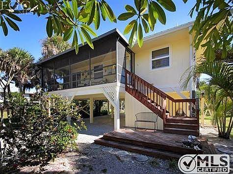 2nd image of 747 Marthas Ln