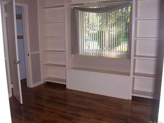 2nd image of 26 San Carlos Ave