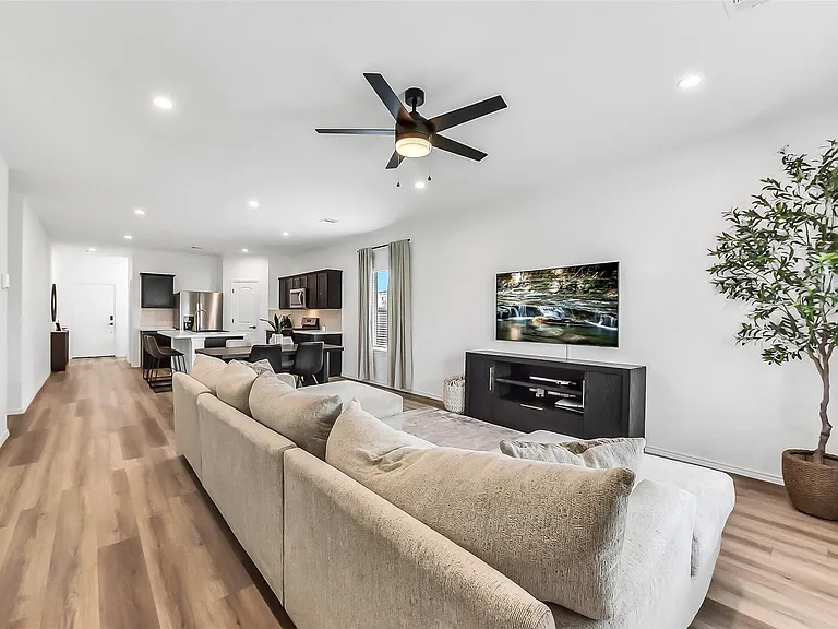 14816 Crimson Peak Ln — Photo 14