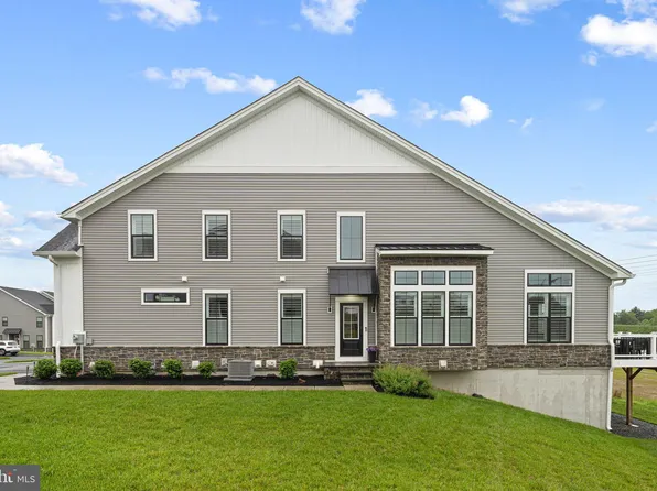 71 Tamarack Cir, Norristown, PA 19403