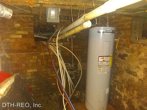 3rd image of 310 W Church St