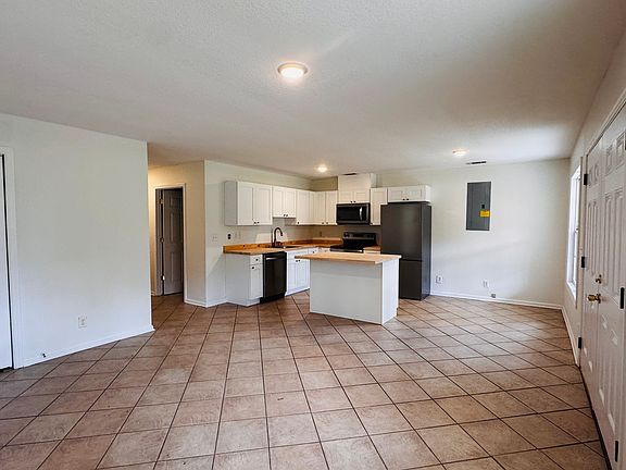 4th image of 101 Mimosa Cir