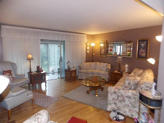 2nd image of 5 Euclid Ave APT 110