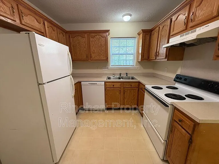 1033 Park Meadow Dr — Photo 5
