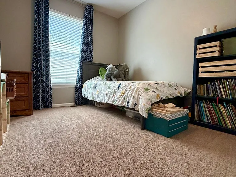 176 Strawberry Ln — Photo 33
