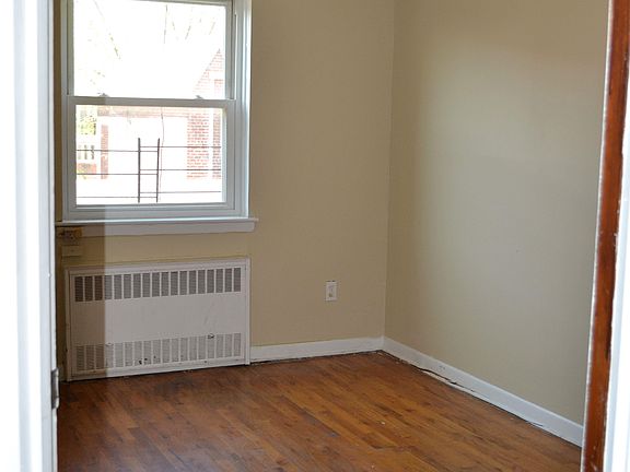 5th image of 1076 E 82nd St #2