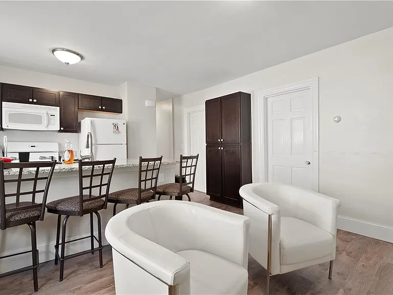 16 Governor St #1 — Photo 1