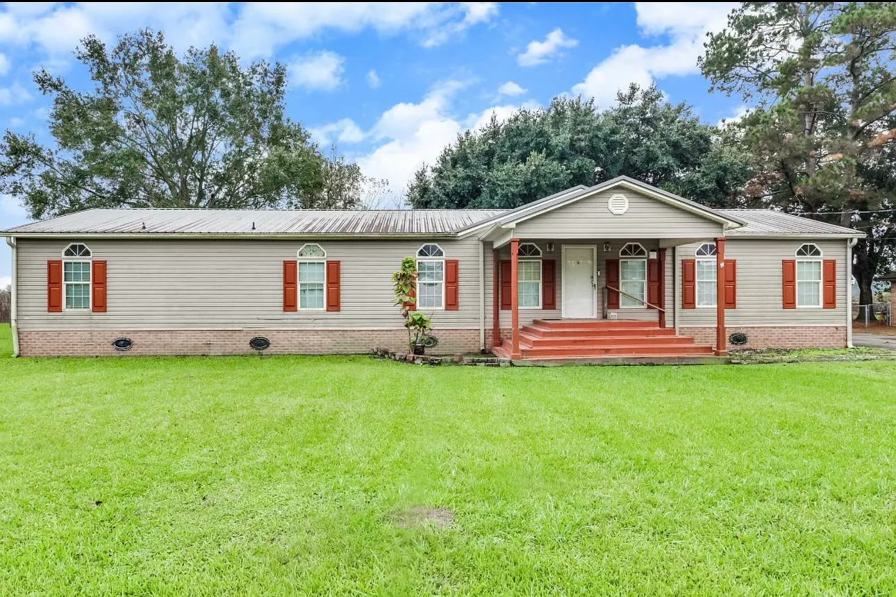 4 bed, 2315 sqft, $1,500 — Photo 1