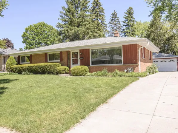7238 Enfield AVENUE, Greendale, WI 53129
