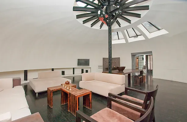 Sold by Azulay Group | media 14