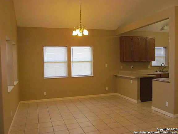 4th image of 16910 Vista Village Dr