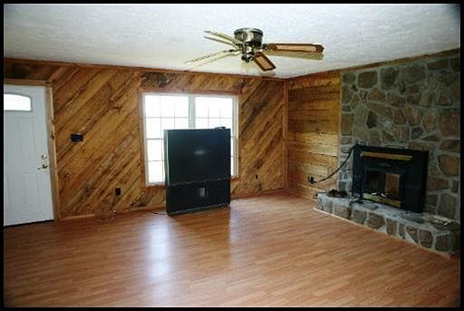new hardwood -- nice firepla