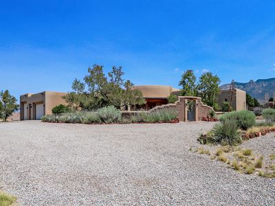 8221 San Diego Ave NE, Albuquerque, NM, 87122