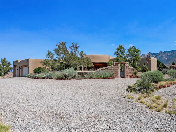 8221 San Diego Ave NE, Albuquerque, NM 87122