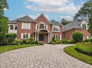 4 Willoughby Ln, Andover, MA 01810