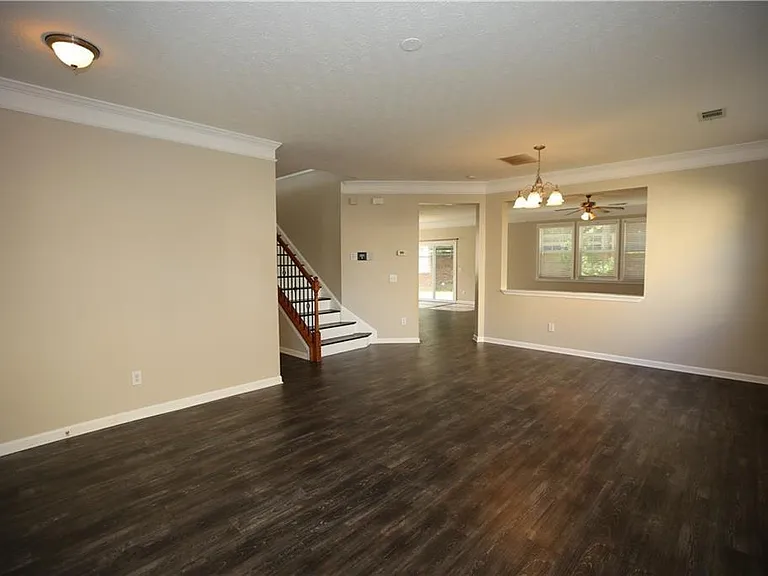 173 Parkmont Ct — Photo 6