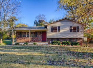 7720 Luscombe Dr, Knoxville, TN 37919