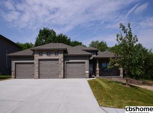 914 S 185th St, Omaha, NE 68138