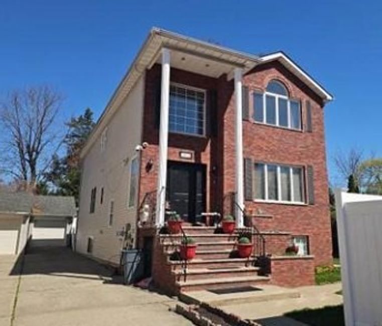 2nd image of 151B Waterbury Ave