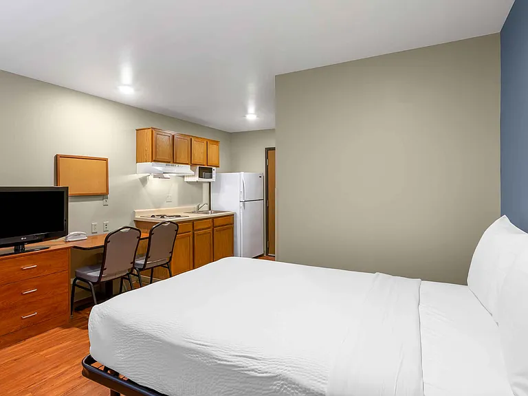 Studio Suite - 1 Full Bed