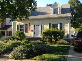 135 Hillside Ave, Providence, RI 02906