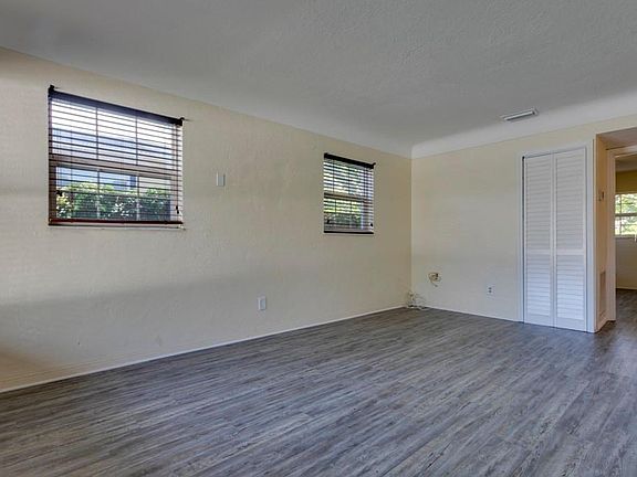 4th image of 2535 38th Ave N
