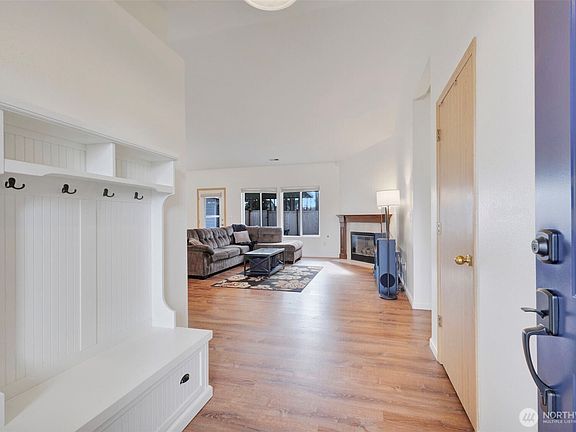 3rd image of 15104 148th Street E
