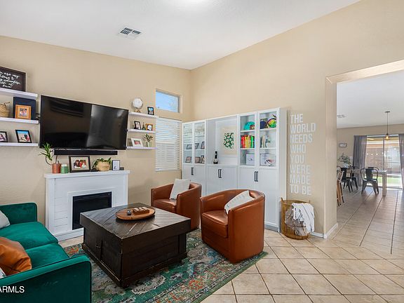 4th image of 171 E DESERT BELL Way