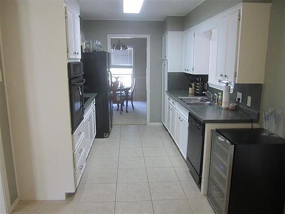 4th image of 1155 Chatwood Dr