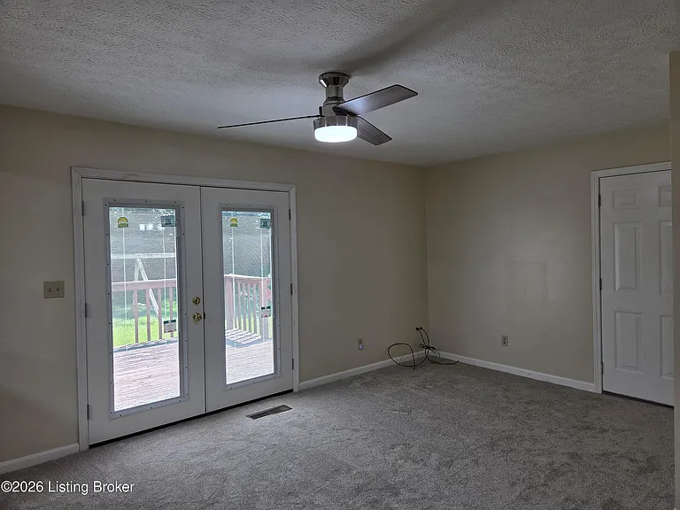 4204 Holly Tree Dr — Photo 9