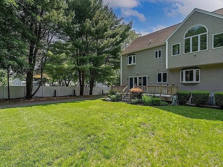 47 Fiske St — Photo 24