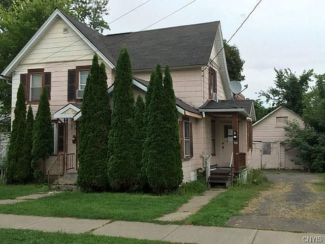 1st image of 39 Saint Charles St