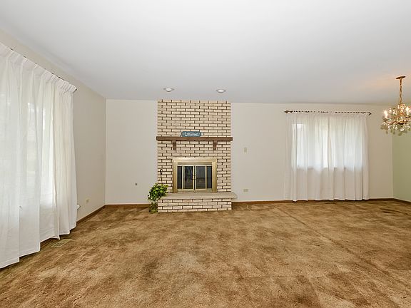 4th image of 15626 Wild Rose Ln #0
