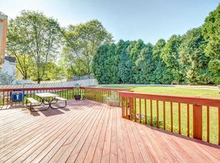 122 S Grandview Blvd, Waukesha, WI 53188
