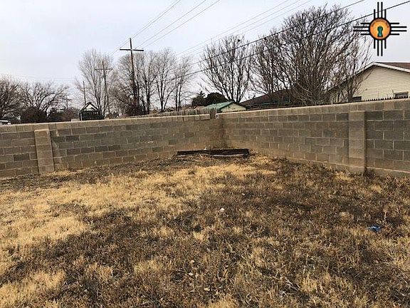 3rd image of 1116 Sandia Dr