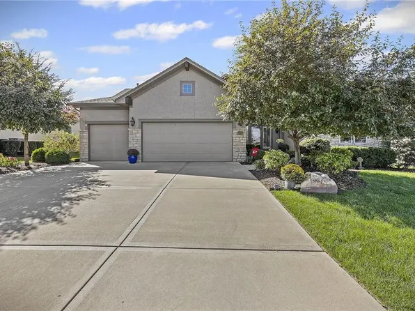 16809 W 83rd St, Lenexa, KS 66219