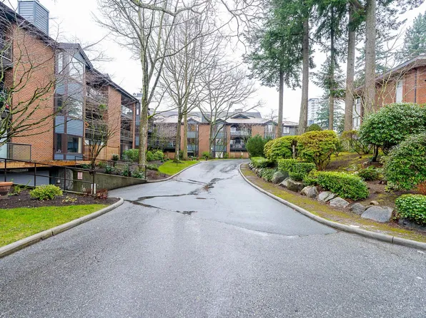 15300 17th Ave #312, Surrey, BC V4A 8Y6